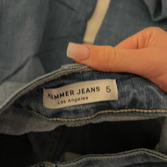 Light wash size 5 high waisted jeans - Picture 3 of 5